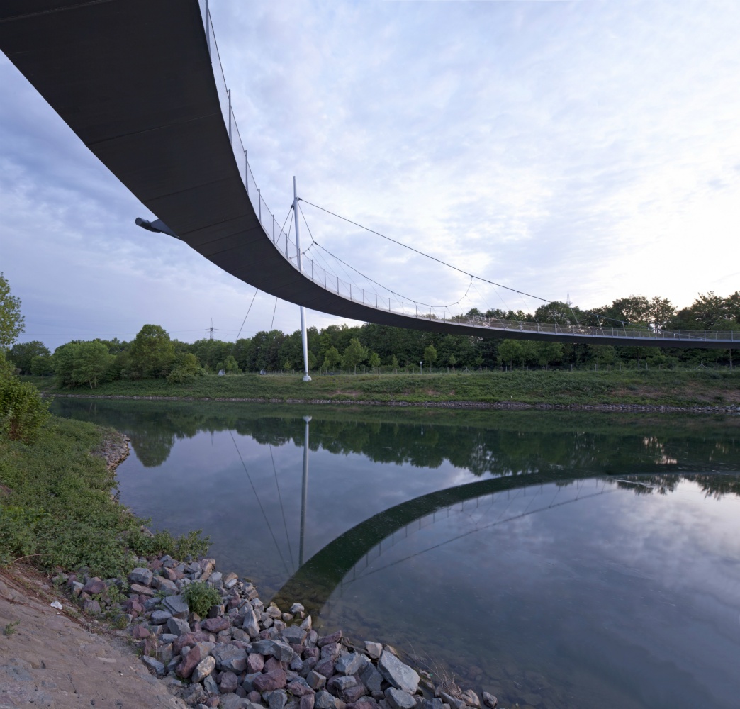 Gelsenkirchen: Grimbergbrücke über Rhein-Herne-Kanal (Schlaich, Bergermann + Partner 2009)